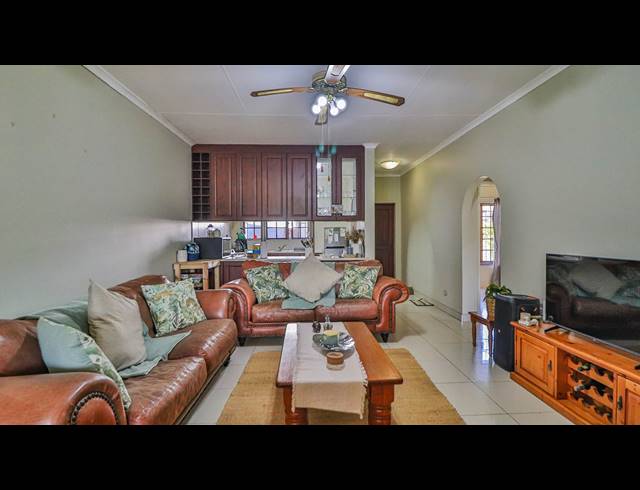 2 BEDROOM SIMPLEX FOR SALE IN BOUGHTON